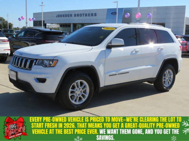 2019 Jeep Grand Cherokee Laredo E 4WD photo