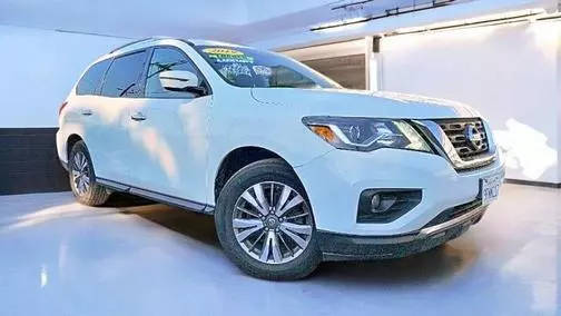 2019 Nissan Pathfinder SV FWD photo