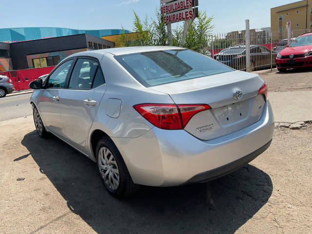 2019 Toyota Corolla LE FWD photo