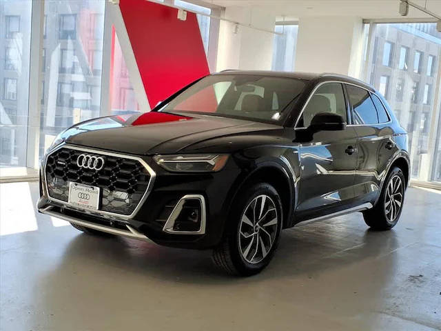 2023 Audi Q5 S line Premium AWD photo