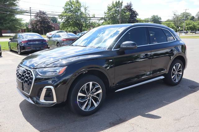 2023 Audi Q5 S line Premium AWD photo