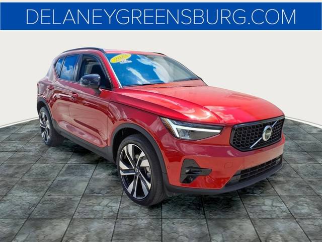 2023 Volvo XC40 Plus Dark Theme AWD photo