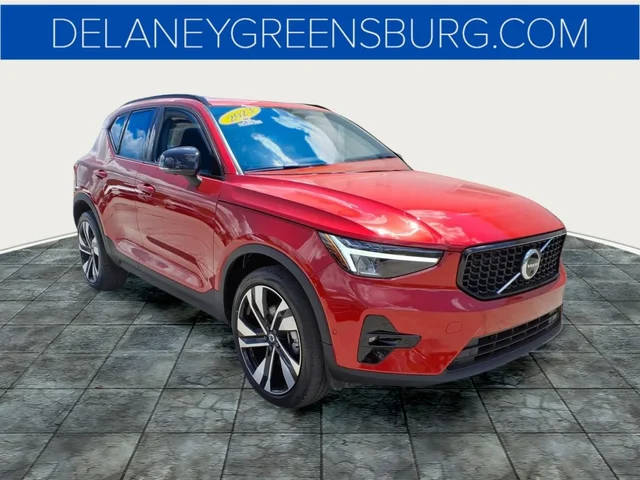 2023 Volvo XC40 Plus Dark Theme AWD photo