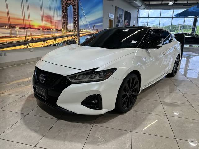 2023 Nissan Maxima SR FWD photo
