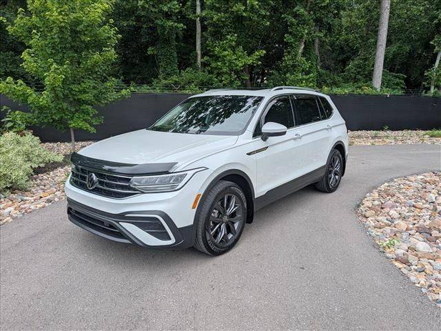 2023 Volkswagen Tiguan SE FWD photo