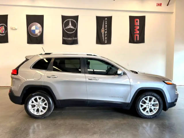 2015 Jeep Cherokee Latitude FWD photo