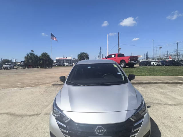 2023 Nissan Versa S FWD photo