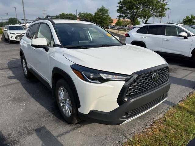 2023 Toyota Corolla Cross LE AWD photo