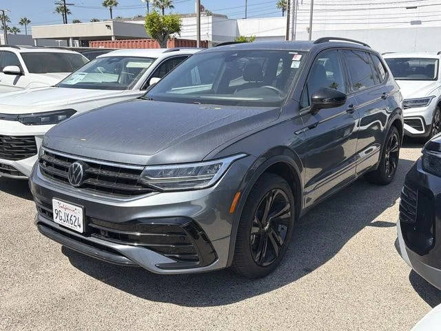 2023 Volkswagen Tiguan SE R-Line Black FWD photo