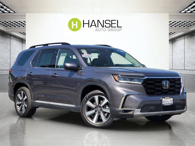 2023 Honda Pilot Touring AWD photo