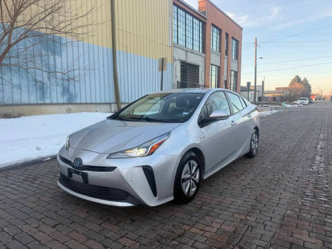 2021 Toyota Prius LE FWD photo