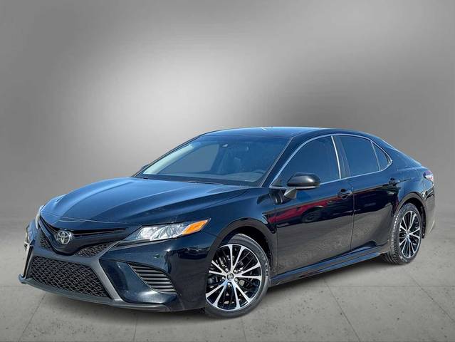2020 Toyota Camry SE FWD photo