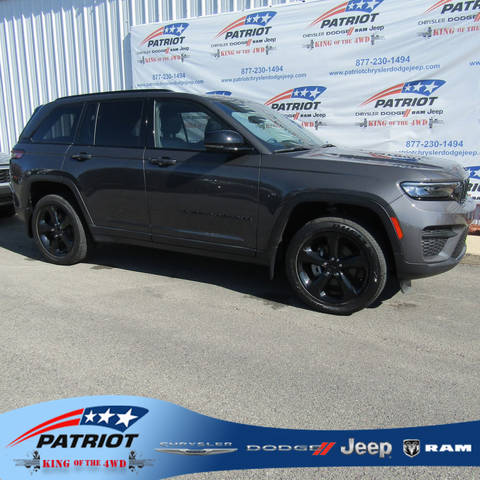 2023 Jeep Grand Cherokee Altitude 4WD photo