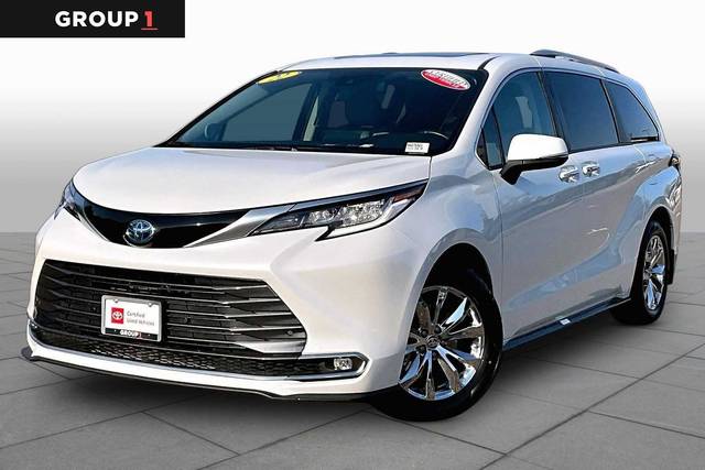 2022 Toyota Sienna Limited FWD photo
