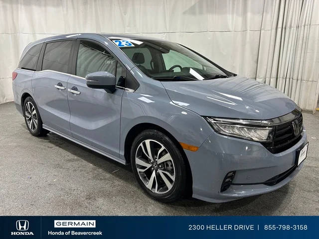 2023 Honda Odyssey Touring FWD photo