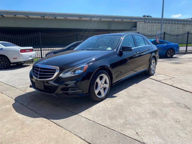 2015 Mercedes-Benz E-Class E 350 Luxury RWD photo