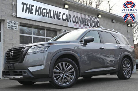 2023 Nissan Pathfinder SL 4WD photo