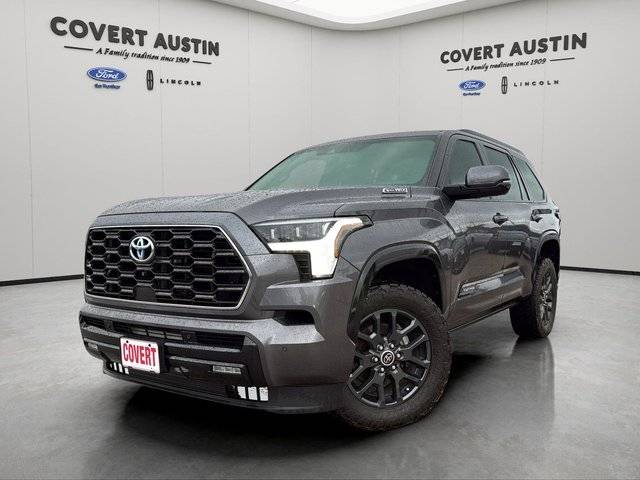 2023 Toyota Sequoia Platinum 4WD photo