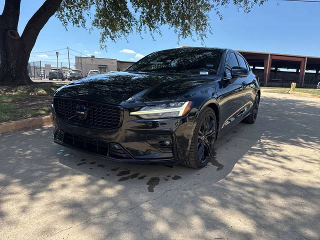 2023 Volvo S60 Ultimate Black Edition FWD photo