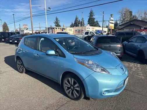 2015 Nissan Leaf SV FWD photo