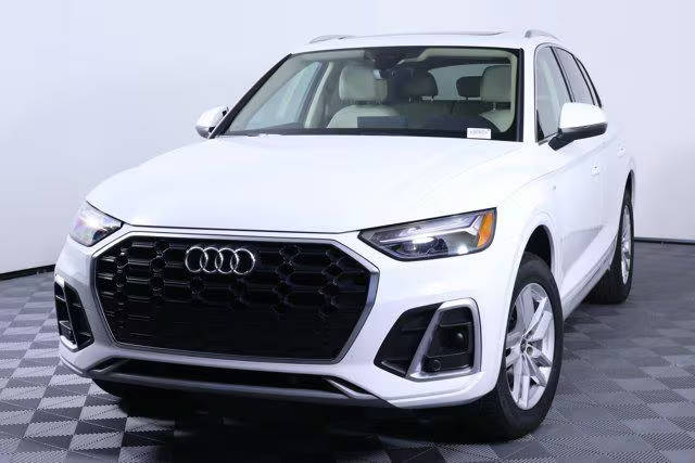 2023 Audi Q5 S line Premium AWD photo