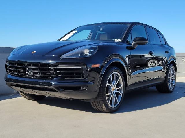 2023 Porsche Cayenne Platinum Edition AWD photo