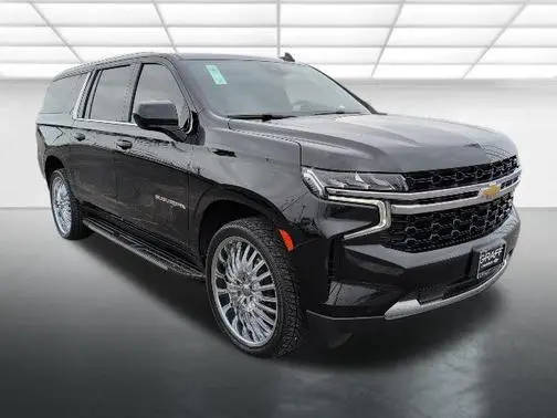 2023 Chevrolet Suburban LS RWD photo