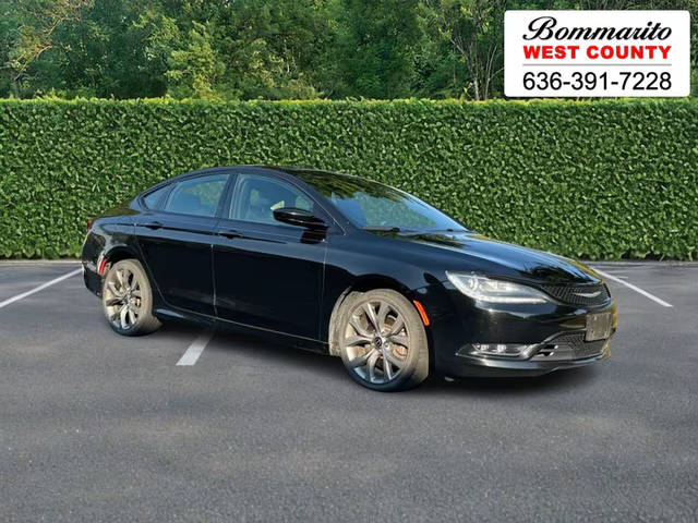 2015 Chrysler 200 S AWD photo