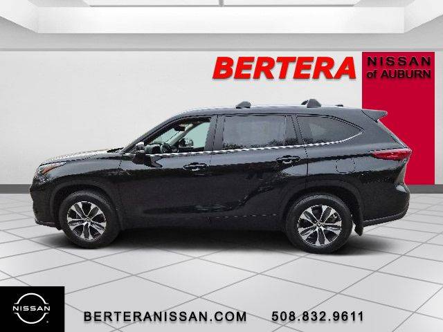 2023 Toyota Highlander XLE AWD photo