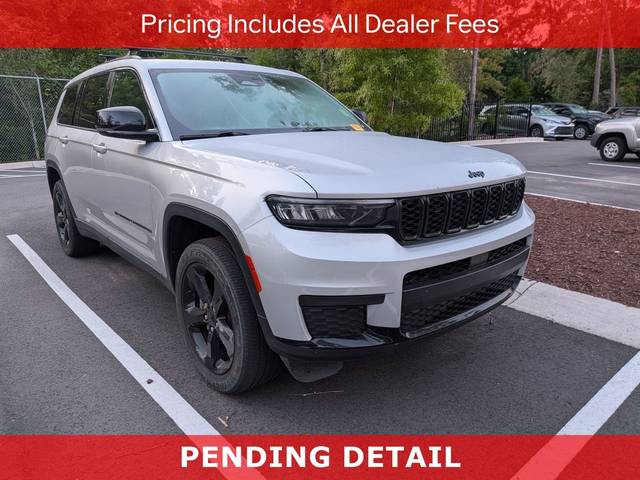 2023 Jeep Grand Cherokee L Altitude 4WD photo