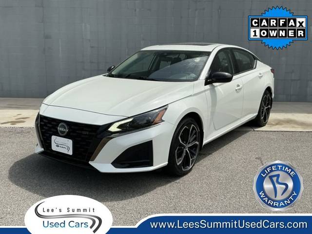 2023 Nissan Altima 2.5 SR AWD photo
