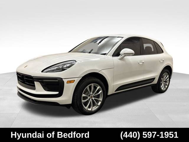 2023 Porsche Macan T AWD photo
