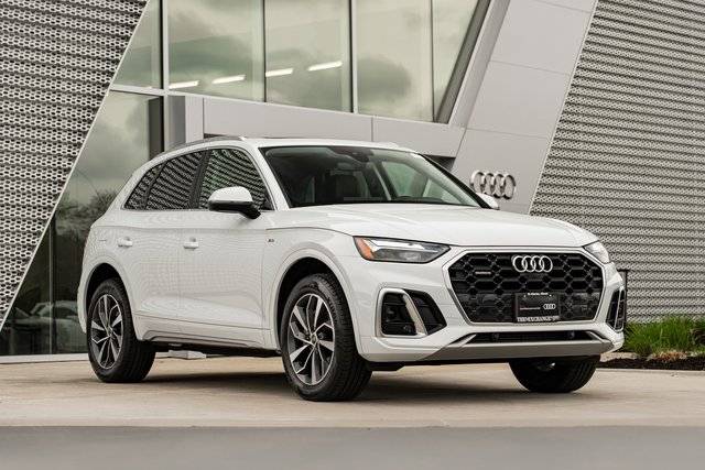 2023 Audi Q5 S line Premium Plus AWD photo