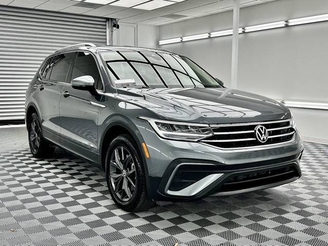 2023 Volkswagen Tiguan SE FWD photo