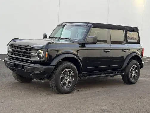 2023 Ford Bronco 4 Door Base 4WD photo