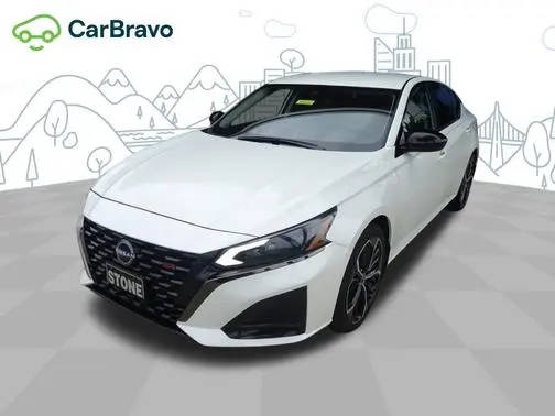 2023 Nissan Altima 2.5 SR FWD photo