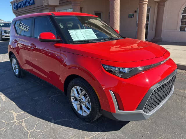 2023 Kia Soul LX FWD photo