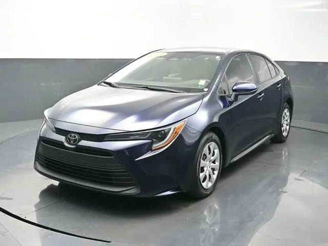 2023 Toyota Corolla LE FWD photo