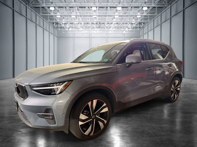 2023 Volvo XC40 Ultimate Bright Theme AWD photo