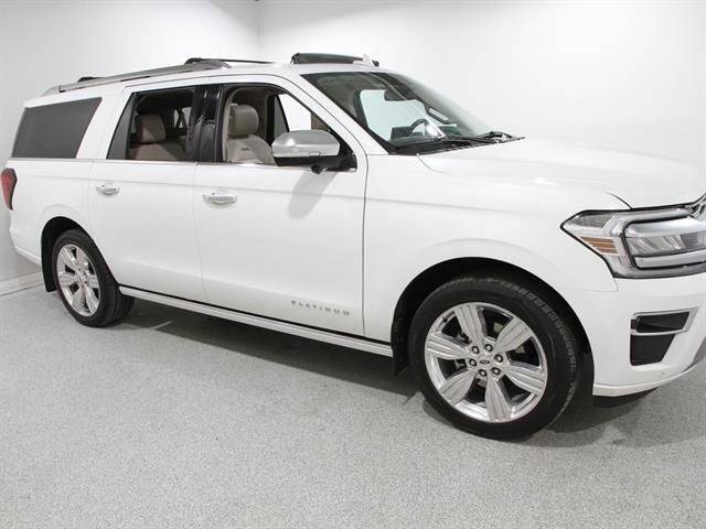 2023 Ford Expedition Max Platinum 4WD photo