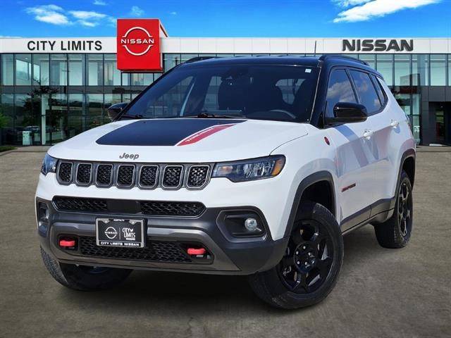 2023 Jeep Compass Trailhawk 4WD photo