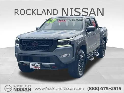 2023 Nissan Frontier PRO-4X 4WD photo