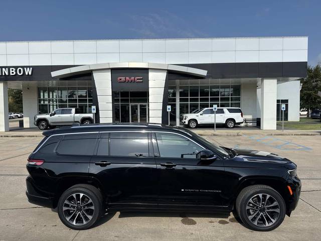 2023 Jeep Grand Cherokee L Overland 4WD photo