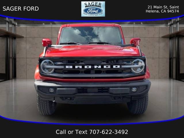 2023 Ford Bronco 4 Door Outer Banks 4WD photo