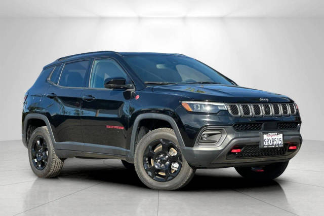 2023 Jeep Compass Trailhawk 4WD photo