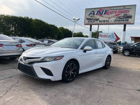 2018 Toyota Camry SE FWD photo
