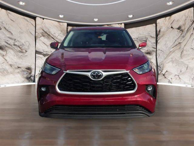 2023 Toyota Highlander LE FWD photo