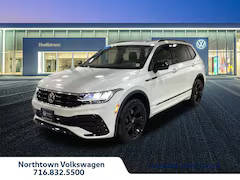 2023 Volkswagen Tiguan SE R-Line Black AWD photo
