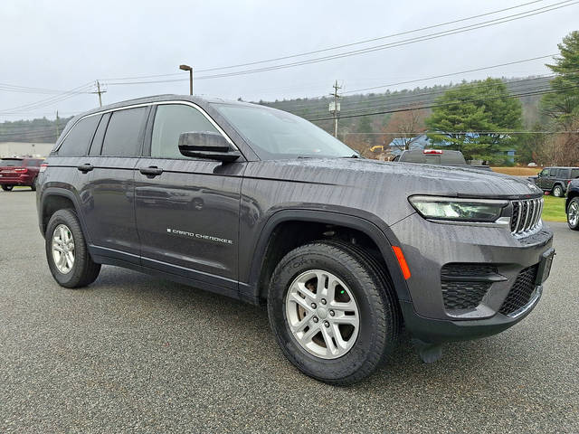 2023 Jeep Grand Cherokee Laredo 4WD photo