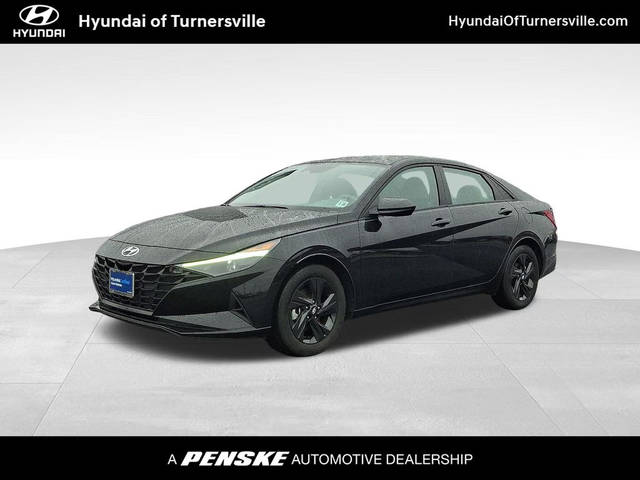 2023 Hyundai Elantra SEL FWD photo